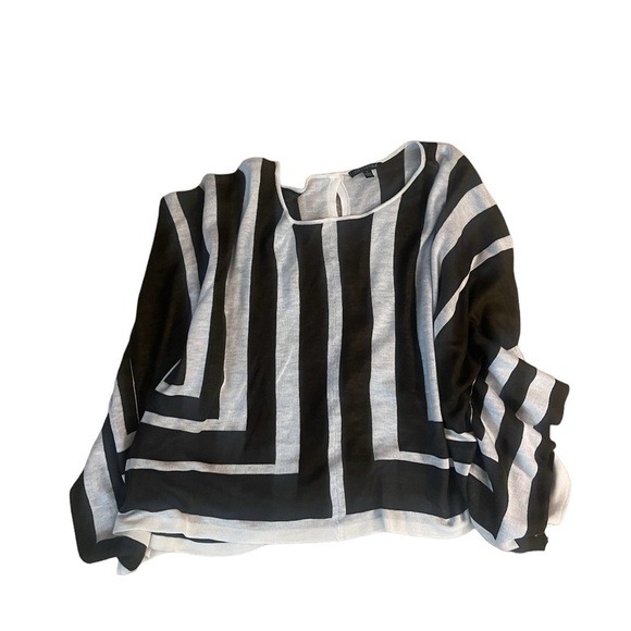 For Cynthia Button Back Boat Neck Short Sleeved Poncho - Picture 5 of 5